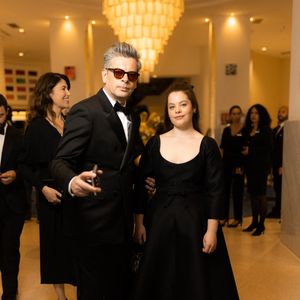 Benjamin Biolay est le père de deux filles, Anna Biolay (22 ans) et Louisa (6 ans)

Benjamin Biolay et sa fille Anna - Personnalités à l'hôtel Martinez avant la montée des marches du film Indiana Jones et le cadran de la destinée (Indiana Jones and the Dial of destiny) lors du 76ème Festival International du Film de Cannes le 18 mai 2023.
© Tiziano Da Silva / Pierre Perusseau / Bestimage