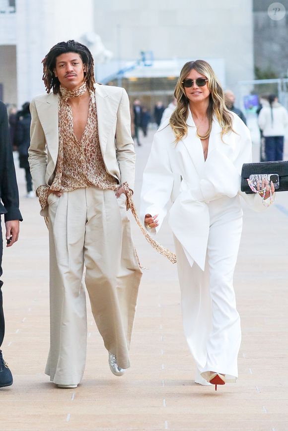 Heidi Klum et son fils Henry Samuel à la première de "Project Hail Mary" à New York City.

Photo : Backgrid USA / Bestimage