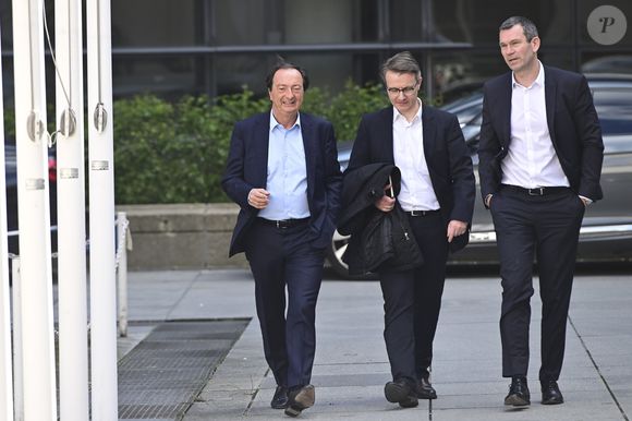 De Carrefour à Système U, en passant par l’Association familiale Mulliez, Thierry Cotillard est décrit comme un patron "complet", "talentueux" et stratège.

Michel Edouard Leclerc - President du Comite Strategique des Centres E Leclerc, Dominique Schelcher, Thierry Cotillard - President de ITM ALIMENTAIRE INTERNATIONAL - Conférence de presse sur le coronavirus Covid-19 au ministère de l'économie le 15 mars 2020.
© JB Autissier / Panoramic / Bestimage