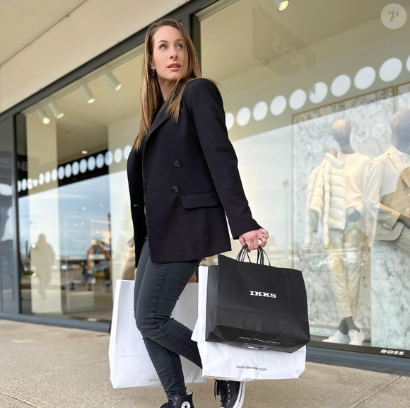 Camille Santoro (Familles Nombreuses) sur Instagram