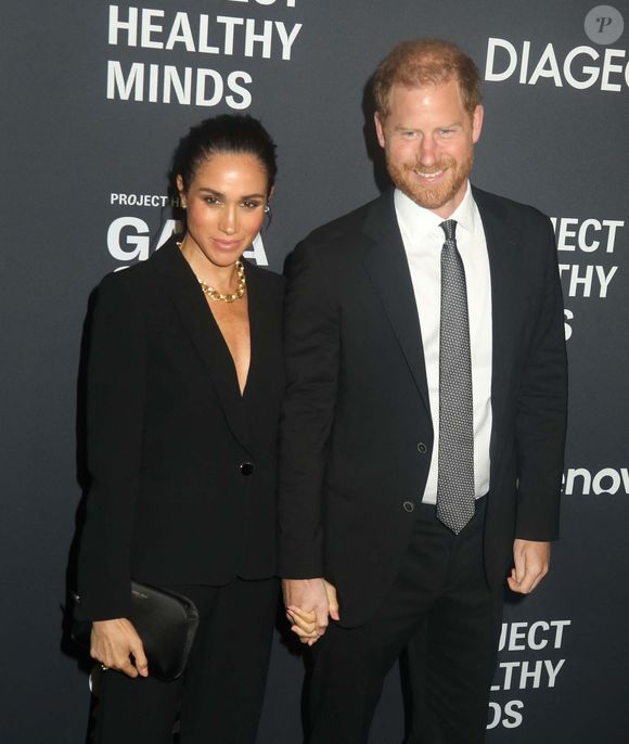 Le prince Harry, duc de Sussex et Meghan Markle, duchesse de Sussex, lors du 3ème gala annuel du projet "Healthy Minds" aux Spring Studios à New York, le 9 octobre 2025. Photo : Zuma Press / Bestimage