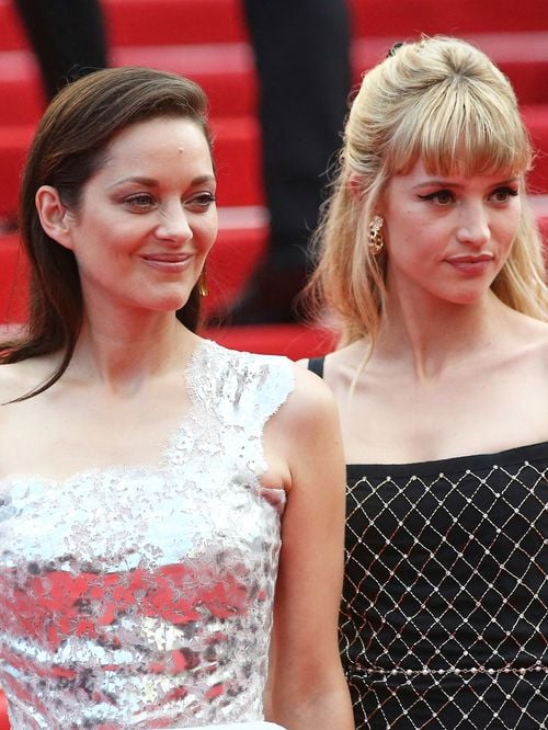 Grande première pour Angèle aux Etats-Unis, sa prestation ne laisse pas Marion Cotillard indifférente