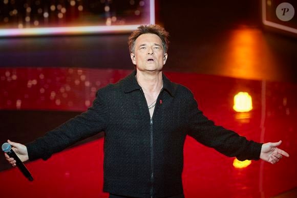 Exclusif - David Hallyday lors de l’enregistrement de l’émission “Les stars s’unissent pour le Sidaction” au théâtre Marigny à Paris, France, le 11 mars 2025. L’émission sera diffusée en prime le 22 mars sur France 2. © Guirec-Moreau/ Bestimage