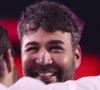 Après sa performance, il a vu débarquer quelqu'un qu'il connaissait très bien sur scène. 

The Voice le 15 mai 2026