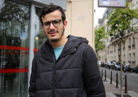 Il indiquait comprendre certaines interrogations sur le sujet.

Paul El Kharrat - Les participants de l'émission "Les Grosses Têtes" à la sortie des studios RTL à Paris. Le 27 avril 2023
© Jonathan Rebboah / Panoramic / Bestimage