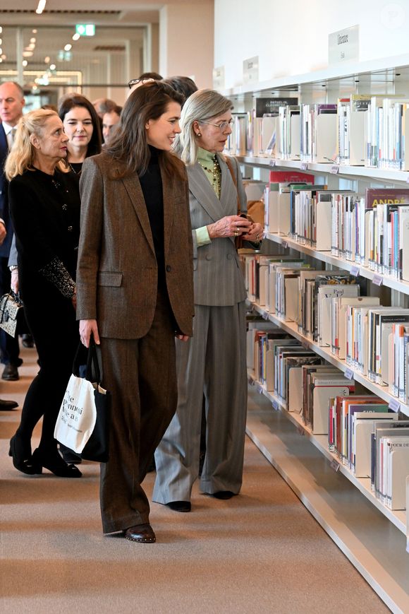 Le prince Albert II de Monaco, la princesse Caroline de Hanovre, Charlotte Casiraghi et Mélanie-Antoinette de Massy inaugurent la médiathèque Caroline à Monaco, le 10 décembre 2025. 
© Bruno Bebert / Bestimage