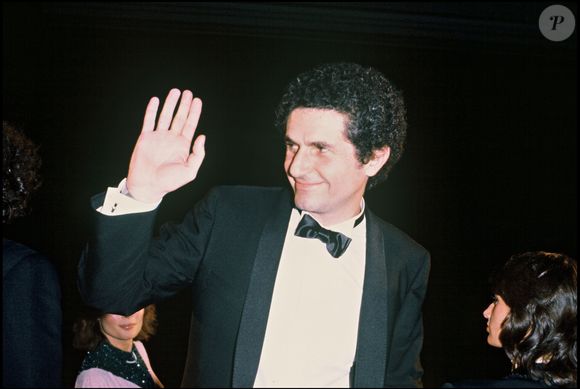Claude Lelouch présentant au Festival de Cannes "Les uns et les autres" en 1981
©ANGELI-RINDOFF / BESTIMAGE