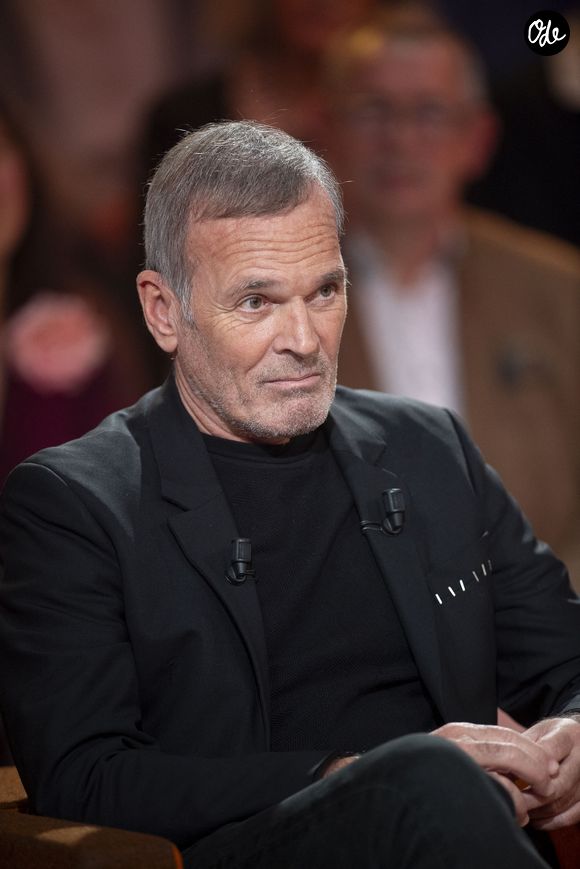 “Elle a traversé la vie en disant ‘il plaisante, il plaisante’. Elle s’excuse presque en permanence, mes amis et mes enfants aussi” 

Exclusif - Laurent Baffie lors de l'enregistrement de l'émission "Famille je vous aime" présentée par Michel Drucker et qui sera diffusée le vendredi 29 mai sur France 3, à Paris, France, le 4 décembre 2025. © Gaffiot-Perusseau/Bestimage
