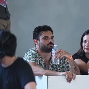 Alors, simple visite de courtoisie ou le champion olympique prépare-t-il une surprise au public pour le prochain prime ? Le mystère reste pour l'heure entier
Florent Manaudou et Elsa Bois lors des Championnats de France de Natation 2025 - Jour 5 à la Piscine Olympique Angelotti le 18 juin 2025 à Montpellier, France. Photo par Alexandre Dimou/Alexpress/Icon Sport/ABACAPRESS.COM