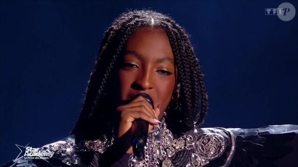 Ebony lors du prime de la "Star Academy 2024" du 23 novembre 2024