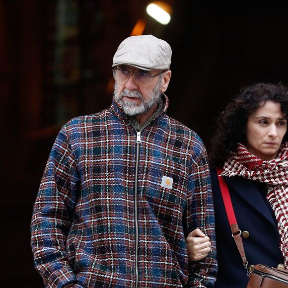 Eric Cantona et sa femme Rachida Brakni - Sorties des obsèques de Niels Arestrup à l'Église Saint-Roch à Paris. Le 10 décembre 2024
© Christophe Clovis / Bestimage