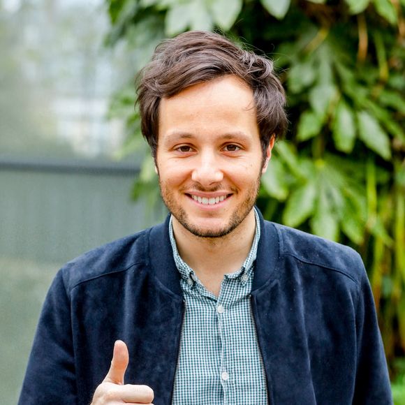 Exclusif - Vianney Bureau à la sortie de l'enregistrement de l'émission "Vivement Dimanche Prochain" au studio Gabriel à Paris, France, le 26 mars 2021, présentée par Michel Drucker et diffusée le 11 avril 2021. © Christophe Clovis/Bestimage