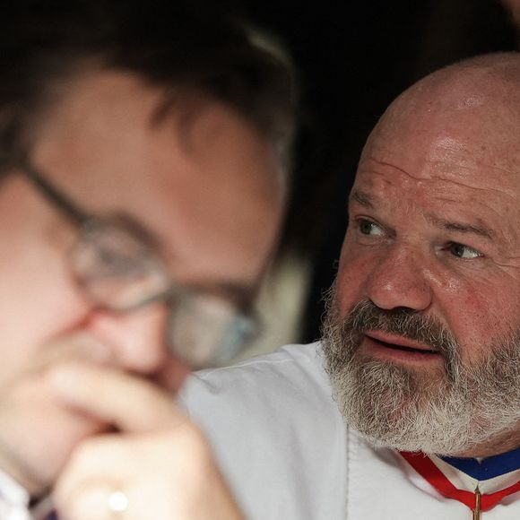 Le chef Philippe Etchebest est le président d'honneur d'Exp'Hotel 2021 à Bordeaux. Sur la photo, le célèbre chef Philippe Etchebest lors du concours culinaire dont il est le jury, le 29 novembre 2021, à Bordeaux, France. Photo par Thibaud Moritz/ABACAPRESS.COM