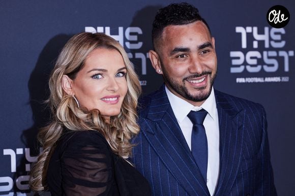Dimitri Payet et sa femme Ludivine Payet - Photocall de la cérémonie des Best FIFA Football Awards à la salle Pleyel à Paris le 27 février 2023.

© Cyril Moreau / Bestimage