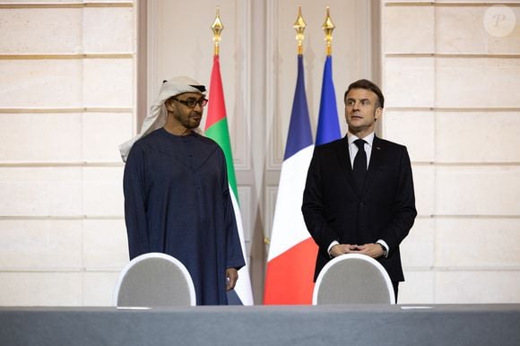 Le président Emmanuel Macron et Mohamed Bin Zayed Al-Nahyan, Président des Émirats Arabes Unis lors d'une signature d'accord au palais de l'Elysée à Paris le 6 février 2025.

© Raphaël Lafargue / Pool / Bestimage