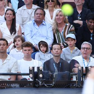 Le Français a été aperçu dans les tribunes de l’Open d’Australie

Léon Marchand - L'Italien J.Sinner domine l'Allemand A.Zverev (6-3, 7-6, 6-3) en finale de l'Open  d'Australie à Melbourne, le 26 janvier 2025. 
© Nicolas Luttiau / Bestimage