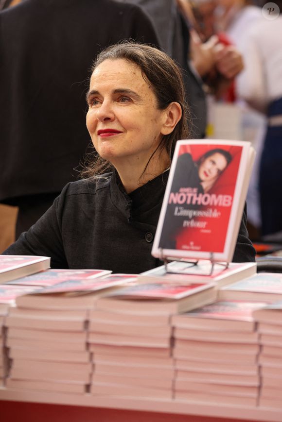 Amélie Nothomb, à la Halle Georges Brassens de Brive-la-Gaillarde, le 8 novembre 2024. Foire du Livre de Brive 2024. © Jean-Marc Lhomer / Bestimage