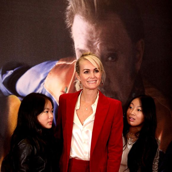 Laeticia Hallyday et ses filles Joy et Jade - Projection au Grand Rex à Paris des documentaires "Johnny USA" et "A nos promesses" à l'occasion de la Journée Spéciale Johnny, son rêve américain. Le 21 octobre 2020
© Jacovides-Moreau / Bestimage