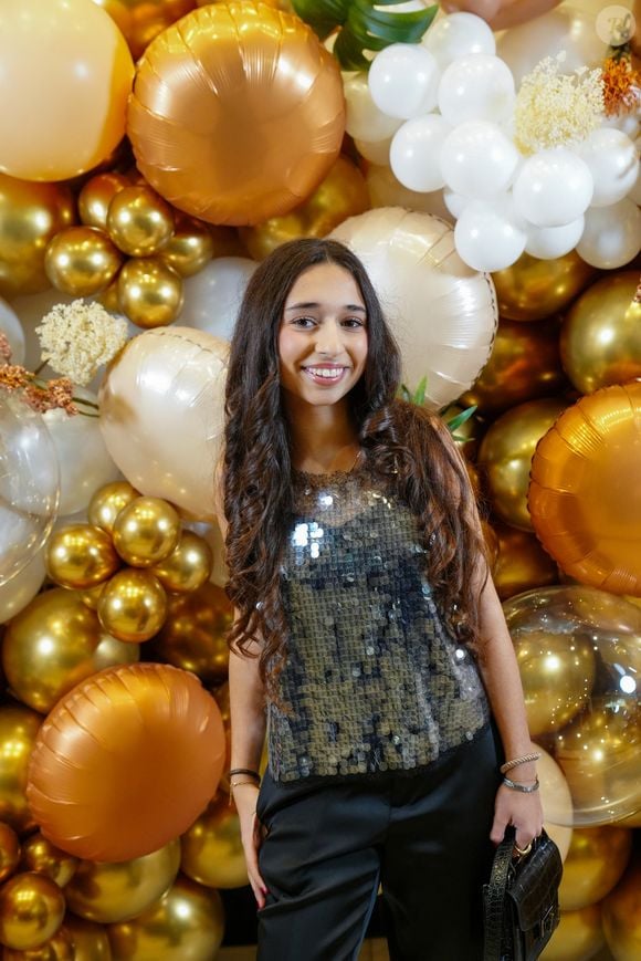 Exclusif - Rébécca Sayaque (The Voice Kids) lors du premier Gala du Village des Enfants Extra-Ordinaires créée en 2019 par Emmanuelle et Jérôme Stioui au Pavillon Gravelle à Paris le 6 février 2025
© Anne-Sophie Guebey / Bestimage