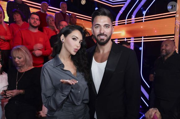 Exclusif - Nabilla et Thomas Vergara, sur le plateau de l’émission « TPMP » La dernière sur C8,  présentée par C.Hanouna et diffusée en direct sur C8, Paris, France, le 27 fevrier 2025. © Jack Tribeca / Bestimage