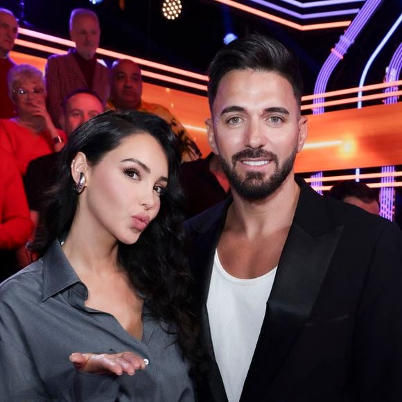 Exclusif - Nabilla et Thomas Vergara, sur le plateau de l’émission « TPMP » La dernière sur C8,  présentée par C.Hanouna et diffusée en direct sur C8, Paris, France, le 27 fevrier 2025. © Jack Tribeca / Bestimage