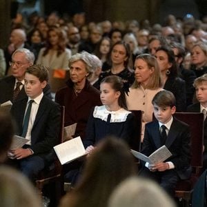 Le prince William, prince de Galles, et Catherine (Kate) Middleton, princesse de Galles, avec leurs enfants le prince George de Galles, la princesse Charlotte de Galles et le prince Louis de Galles, lors du traditionnel "Together At Christmas Carol Service" en l'abbaye de Westminster à Londres, le 5 décembre 2025.