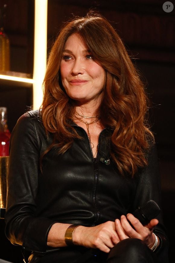 Exclusif - Carla Bruni lors de l'enregistrement de l'émission "Laurent Gerra, l'anniversaire événement" présentée par S.Bern et qui sera diffusée le 7 juin 2025 sur France 2, au théâtre Marigny, à Paris, France, le 28 avril 2025. © Clovis-Moreau/Bestimage