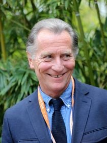 William Leymergie : vélo, golf et balades, l'animateur possède un véritable "havre de paix", acquis avec son épouse Maryline