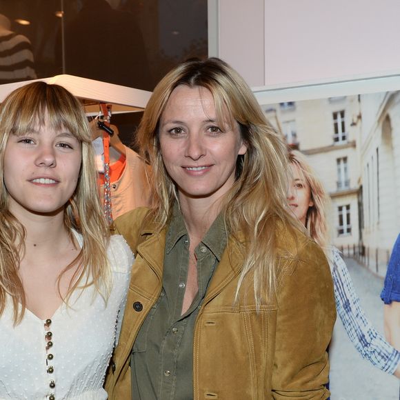 L'événement se tient à Paris, jusqu'au 26 septembre prochain, pour le plus grand plaisir des amateurs d'art.

Exclusif - Sarah Lavoine et sa fille Yasmine - Vernissage du nouveau design éphémère de la boutique Comptoir Des Cotonniers de Saint-Sulpice à Paris, le 9 avril 2015. 

© RACHID BELLAK / BESTIMAGE