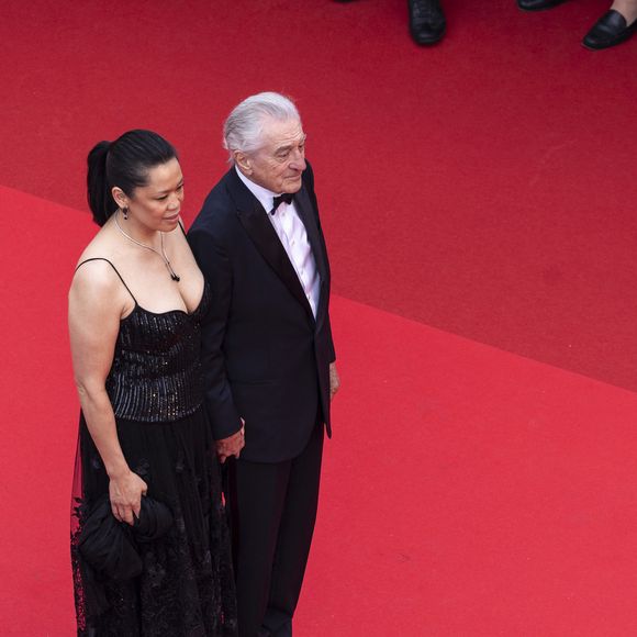 Tiffany Chen et son compagnon Robert de Niro - Montée des marches du film " Partir un jour " pour la cérémonie d'ouverture du 78ème Festival International du Film de Cannes, au Palais des Festivals à Cannes. Le 13 mai 2025
© Olivier Borde / Bestimage