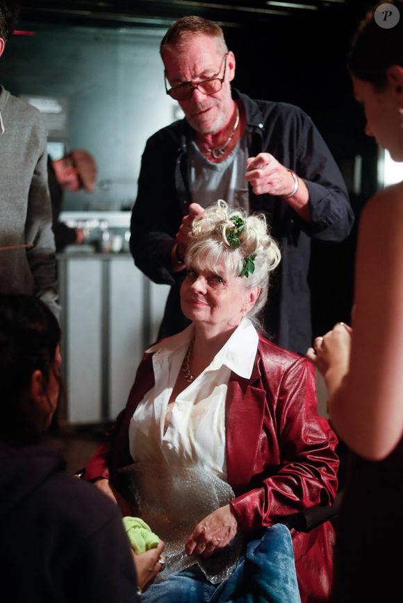 Isabelle Nanty apparaît en coulisses lors du tournage de la fiction Panique au 31, diffusée sur TF1. Crédit : Christophe Clovis / Bestimage.