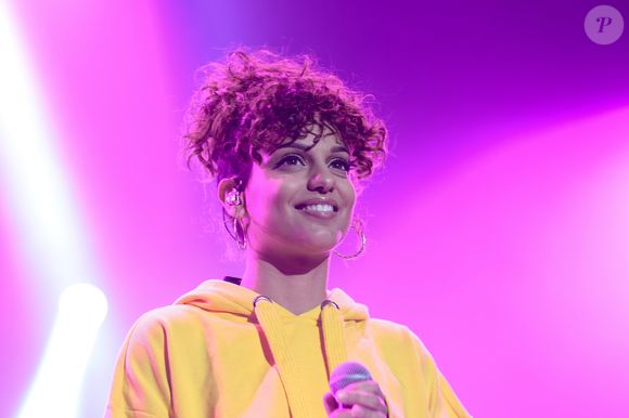 La chanteuse Tal - 7ème édition du concert caritatif "Une nuit à Makala" organisé pour l'association "Les orphelins de Makala" au Zénith de Lille, France, le 30avril 2018. © Stéphane Vansteenkiste/Bestimage
