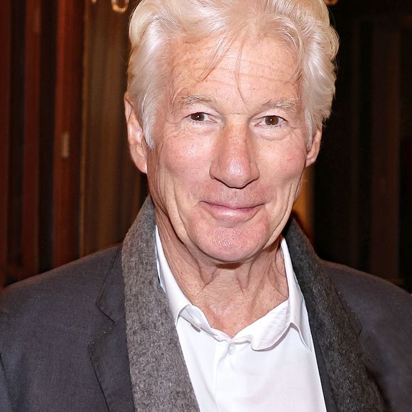 Richard Gere change de vie

Exclusif - Richard Gere au dîner de Noël de l'association "Soleil d'enfance" au restaurant Fouquet's Paris. © Cédric Perrin / Bestimage