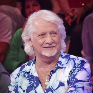 La propriété dispose également d’un jardin à l’arrière, offrant un cadre paisible à l’animateur.

Patrick Sebastien - Emission "Tout beau, tout n9uf" présentée par C. Hanouna sur W9 à Paris le 2 septembre 2025. © Jack Tribeca / Bestimage