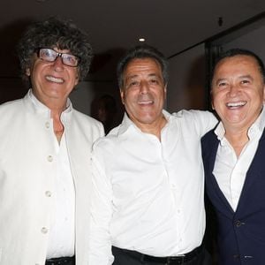Exclusif - Levon Minassian, Chico Bouchikhi et Yuri Buenaventura - People au concert de Chico & The Gypsies qui célèbrent 45 ans de carrière au Palais des Congrès avec un concert symphonique inédit le 24 mai 2025. Portés par 80 musiciens et des invités prestigieux, leurs tubes cultes ont résonné dans une version grandiose, entre rumba, flamenco et symphonie.
© Guirec Coadic / Bestimage