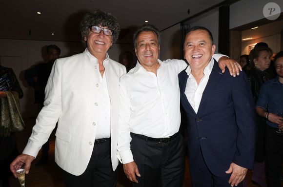 Exclusif - Levon Minassian, Chico Bouchikhi et Yuri Buenaventura - People au concert de Chico & The Gypsies qui célèbrent 45 ans de carrière au Palais des Congrès avec un concert symphonique inédit le 24 mai 2025. Portés par 80 musiciens et des invités prestigieux, leurs tubes cultes ont résonné dans une version grandiose, entre rumba, flamenco et symphonie.
© Guirec Coadic / Bestimage