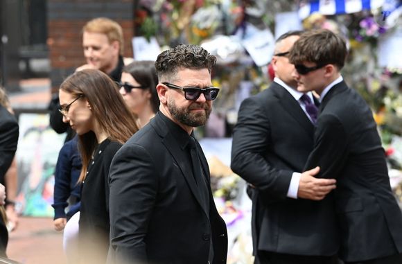 La famille d'Ozzy Osbourne à ses obsèques célébrées à Birmingham le 30 juillet 2025. © Backgrid UK/ Bestimage