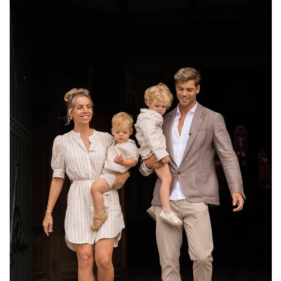 Sur ses réseaux sociaux, elle a tenu à remercier chaleureusement ses fidèles clients pour leur soutien.

Hillary Danderosieren et son mari Giovanni sur Instagram.