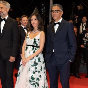 Martin Bourboulon, Lyna Khoudri, Roschdy Zem - Montée des marches du film « 13 jours 13 nuits» lors du 78ème Festival International du Film de Cannes, au Palais des Festivals à Cannes. Le 23 mai 2025 © Olivier Borde/ Bestimage