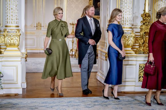 La reine Maxima des Pays-Bas, la princesse héritière Amalia (de Luxembourg) (Catharina-Amalia des Pays-Bas), à leur arrivée à la Chambre des députés pour la cérémonie de prestation de serment du grand-duc Guillaume, dans le cadre des célébrations de la succession au trône du Luxembourg. Première journée à Luxembourg, le 3 octobre 2025. Photo : Dana Press / Bestimage