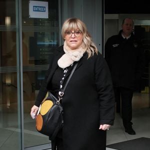 La sociétaire des Grosses Têtes a en effet annoncé en pleine émission que sa fille Salomé attendait son premier enfant 

Caroline Diament à la sortie des studios de RTL à Neuilly-sur-Seine, le 18 décembre 2025.
© Jonathan Rebboah / Bestimage