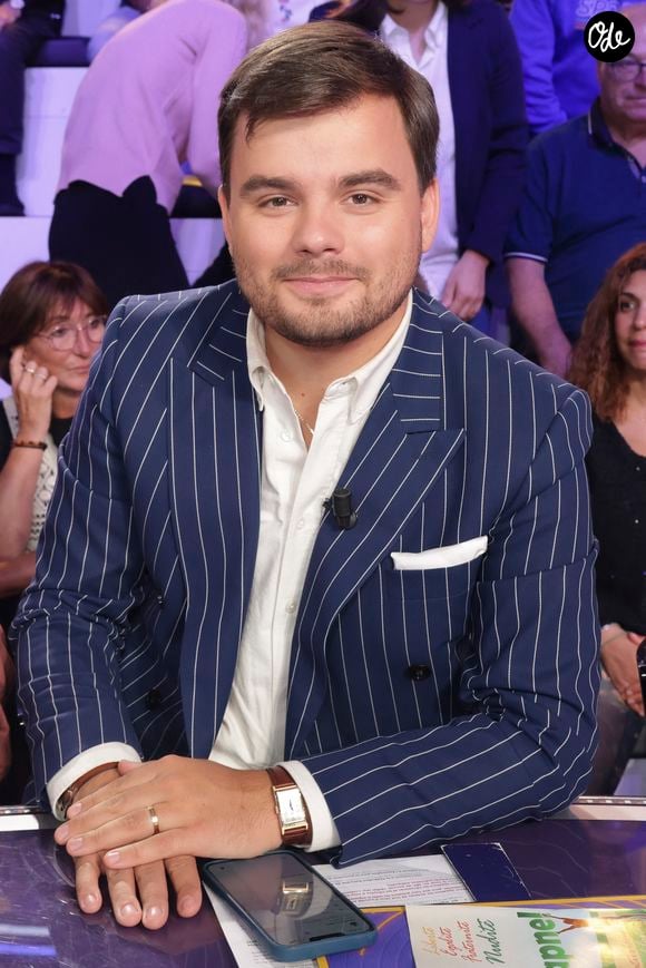 Gauthier Le Bret sur le plateau de l’enregistrement de l’émission "Face à Hanouna" sur C8 le 14 septembre 2024, à Paris. 

© Jack Tribeca / Bestimage