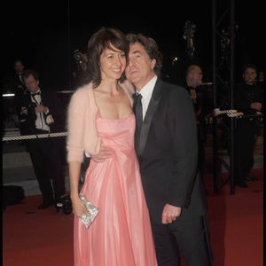 Francois Cluzet et Valerie Bonneton - montee des marches du film "A Deriva" au 62 eme Festival du Film de Cannes. 
BORDE-JACOVIDES / BESTIMAGE
