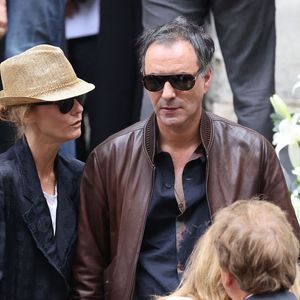 Le résultat était mitigé selon la presse

Vanessa Paradis et son mari Samuel Benchetrit - Sorties des célébrités aux obsèques de Jane Birkin en l'église Saint-Roch à Paris. Le 24 juillet 2023
© Jacovides-KD Niko / Bestimage