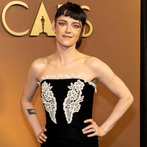 Kristen Stewart assiste à l'arrivée des 16e Governors Awards au Ray Dolby Ballroom à Ovation Hollywood à Hollywood, CA le 16 novembre 2025. Photo par Corine Solberg/SPUS/ABACAPRESS.COM