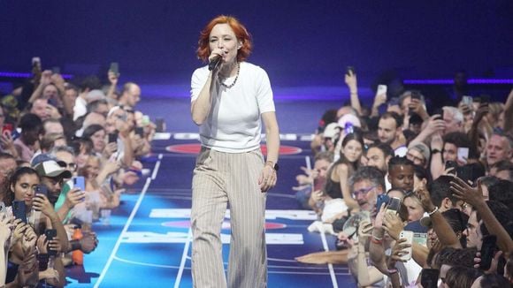 Natasha St-Pier sur YouTube.