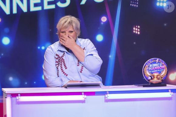Exclusif - Laurence Boccolini, lors de l'enregistrement de l'émission "On Connait La Chanson Années 90", présentée par L.Boccolini et diffusée le 19 mai 2026 sur W9, à Paris, France, le 8 avril 2026. © Jack Tribeca/Bestimage