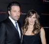 Avant sa relation avec John, Jennifer Garner était mariée à Ben Affleck, avec qui elle partage ses enfants Violet, 19 ans, Fin, 15 ans, et Samuel, 12 ans.

Ben Affleck et sa femme Jennifer Garner lors de la 2e édition de la soirée "Save the Children Illumination Gala" à New York.