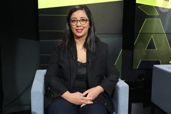 Exclusif - Neila Latrous apparaît pour une interview sur BFM TV le 18 novembre 2024 à Paris, France. Photo by Jerome Dominé/ABACAPRESS.COM