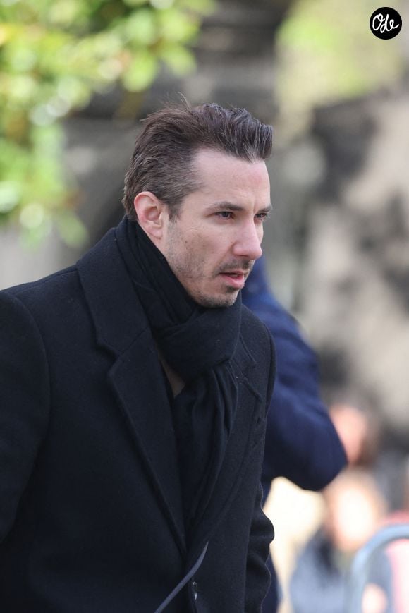 L’humoriste a partagé un message fort pour marquer cette étape de sa vie.

Jérémy Ferrari - Obsèques d’Isabelle Mergault à la Coupole du Père-Lachaise à Paris le 30 mars 2026. © Cyril Moreau - Dominique Jacovides / Bestimage